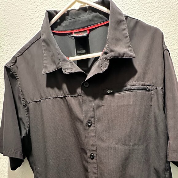 Gerry Men's Black Short Sleeve Button Up Shirt With Zipper Pocket Sz L - Picture 8 of 9